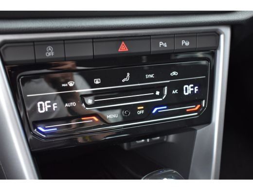 Volkswagen T-Roc Life Edition | 'App-Connect' draadloze smartphone integratie | 'App-Connect' smartphone integrati... ActivLease financial lease