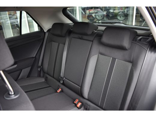 Volkswagen T-Roc Life Edition | 'App-Connect' draadloze smartphone integratie | 'App-Connect' smartphone integrati... ActivLease financial lease