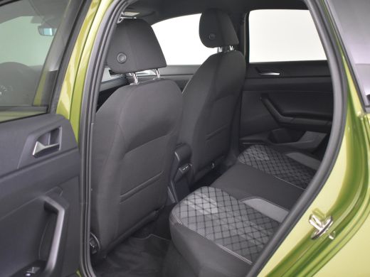 Volkswagen Taigo 1.0 TSI R-Line 116pk | Camera achter |  Keyless | App connect |  Led koplampen | Navigatie via ap... ActivLease financial lease