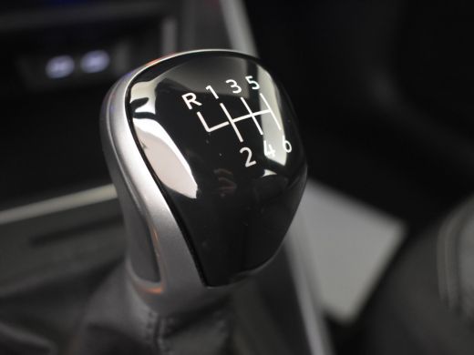 Volkswagen Taigo 1.0 TSI R-Line 116pk | Camera achter |  Keyless | App connect |  Led koplampen | Navigatie via ap... ActivLease financial lease