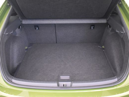 Volkswagen Taigo 1.0 TSI R-Line 116pk | Camera achter |  Keyless | App connect |  Led koplampen | Navigatie via ap... ActivLease financial lease