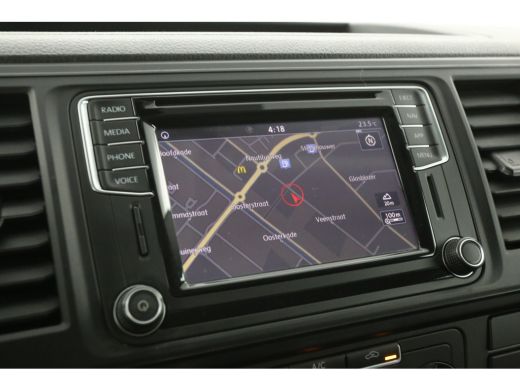 Volkswagen Transporter 2.0 TDI L2H1 204PK Airco Carplay Cruise Trekhaak Navigatie Parkeersensoren ActivLease financial lease