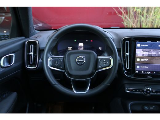 Volvo  C40 Single Motor Plus 69 kWh | Panoramadak | Stuur/stoelverwarming | Camera | Adaptive Cruise ActivLease financial lease