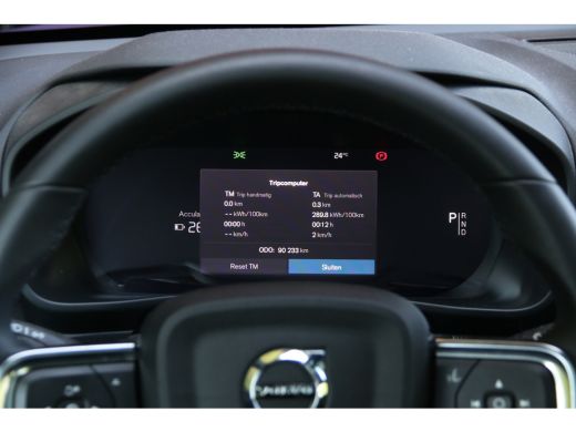 Volvo  C40 Single Motor Plus 69 kWh | Panoramadak | Stuur/stoelverwarming | Camera | Adaptive Cruise ActivLease financial lease