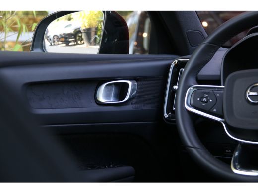 Volvo  C40 Single Motor Plus 69 kWh | Panoramadak | Stuur/stoelverwarming | Camera | Adaptive Cruise ActivLease financial lease