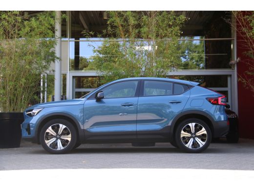 Volvo  C40 Single Motor Plus 69 kWh | Panoramadak | Stuur/stoelverwarming | Camera | Adaptive Cruise ActivLease financial lease