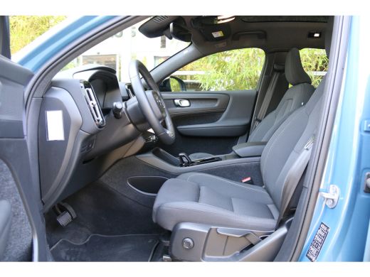 Volvo  C40 Single Motor Plus 69 kWh | Panoramadak | Stuur/stoelverwarming | Camera | Adaptive Cruise ActivLease financial lease