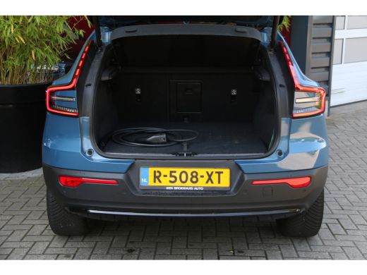 Volvo  C40 Single Motor Plus 69 kWh | Panoramadak | Stuur/stoelverwarming | Camera | Adaptive Cruise ActivLease financial lease