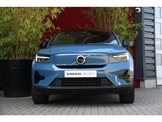 Volvo  C40 Single Motor Plus 69 kWh | Panoramadak | Stuur/stoelverwarming | Camera | Adaptive Cruise ActivLease financial lease