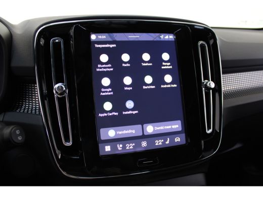 Volvo  EX40 252PK Extended Range Ultra Black 82kWh | Panoramadak | HK Audio | Getint Glas | Stoel/Stuur Verw. ActivLease financial lease