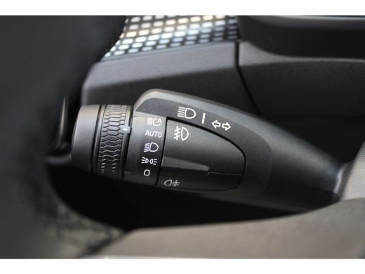 Volvo  EX40 252PK Extended Range Ultra Black 82kWh | Panoramadak | HK Audio | Getint Glas | Stoel/Stuur Verw. ActivLease financial lease