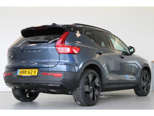 Volvo  EX40 252PK Extended Range Ultra Black 82kWh | Panoramadak | HK Audio | Getint Glas | Stoel/Stuur Verw. ActivLease financial lease