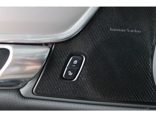 Volvo  S90 2.0 T8 AWD Business Pro | Achteruitrijcamera | Apple Carplay/Android Auto|telefoonintegratie prem... ActivLease financial lease