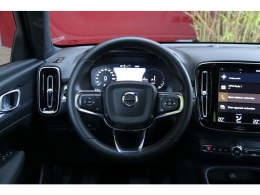 Volvo  XC40 1.5 T4 Recharge Inscription Expression | Camera | Keyless | CarPlay | 18" Velgen ActivLease financial lease