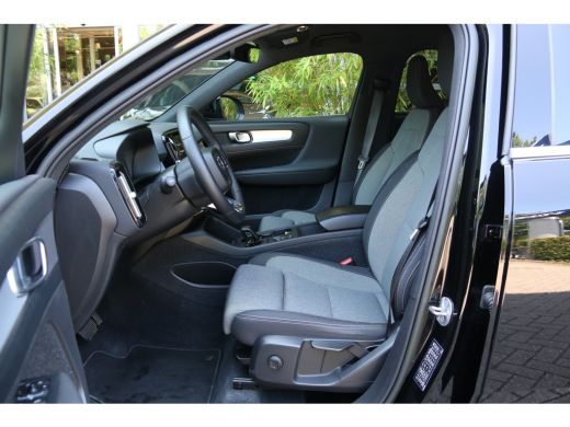 Volvo  XC40 1.5 T4 Recharge Inscription Expression | Camera | Keyless | CarPlay | 18" Velgen ActivLease financial lease