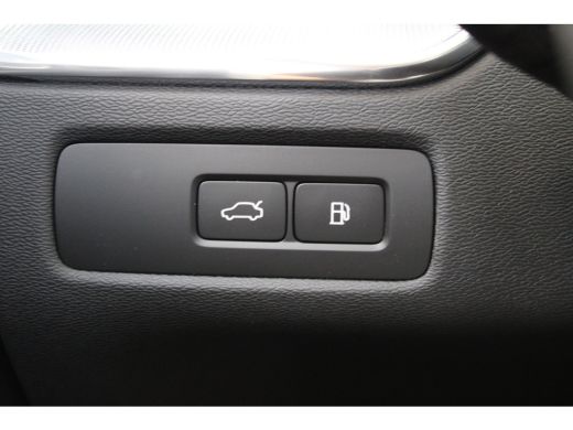 Volvo  XC60 T6 350PK AWD Ultra Black Edition | B&W audio | Luchtvering | 22" | Massage/ventilatie | Full LED ActivLease financial lease