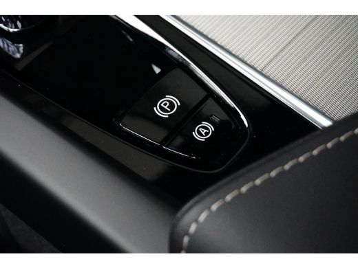 Volvo  XC60 T6 AWD Plus Black Ed. | Achterbank verwarmd | Achteruitrijcamera | Contourstoelen ActivLease financial lease
