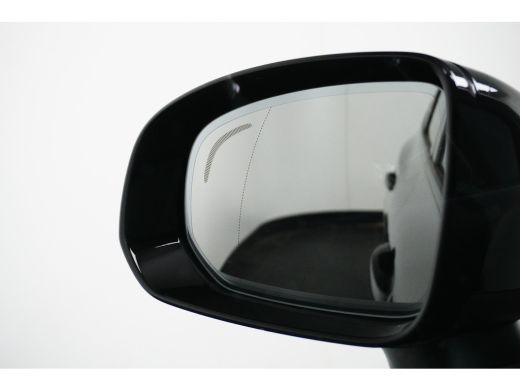 Volvo  XC60 T6 AWD Plus Black Ed. | Achterbank verwarmd | Achteruitrijcamera | Contourstoelen ActivLease financial lease