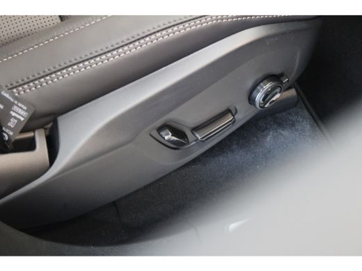 Volvo  XC90 T8 450 PK Ultra Dark | Luchtvering | Panoramadak | Massage | Stoelventilatie | Trekhaak | HK Audi... ActivLease financial lease