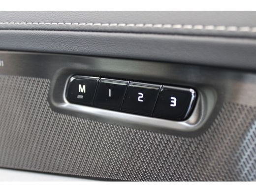 Volvo  XC90 T8 450 PK Ultra Dark | Luchtvering | Panoramadak | Massage | Stoelventilatie | Trekhaak | HK Audi... ActivLease financial lease