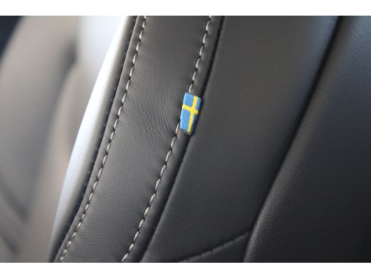 Volvo  XC90 T8 450 PK Ultra Dark | Luchtvering | Panoramadak | Massage | Stoelventilatie | Trekhaak | HK Audi... ActivLease financial lease