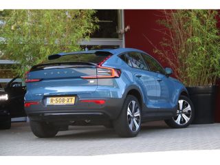 Volvo  C40 Single Motor Plus 69 kWh | Panoramadak | Stuur/stoelverwarming | Camera | Adaptive Cruise