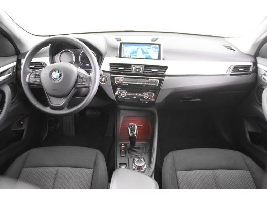 BMW X1 sDrive18i *1ste Eigenaar*Navigatie*Trekhaak*Carplay* ActivLease financial lease