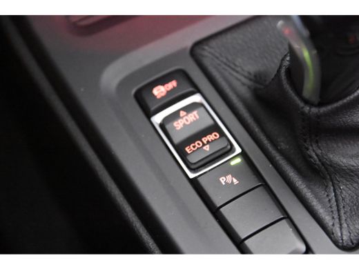 BMW X1 sDrive18i *1ste Eigenaar*Navigatie*Trekhaak*Carplay* ActivLease financial lease