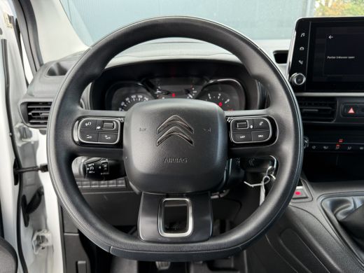 Citroën Berlingo 1.5 BlueHDI 102 PK / L2H1 / TREKHAAK / IMPERIAAL / INRICHTING / AIRCO / CAMERA ActivLease financial lease