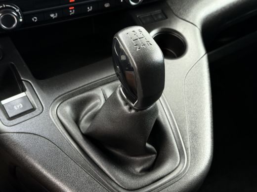 Citroën Berlingo 1.5 BlueHDI 102 PK / L2H1 / TREKHAAK / IMPERIAAL / INRICHTING / AIRCO / CAMERA ActivLease financial lease