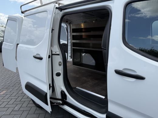 Citroën Berlingo 1.5 BlueHDI 102 PK / L2H1 / TREKHAAK / IMPERIAAL / INRICHTING / AIRCO / CAMERA ActivLease financial lease