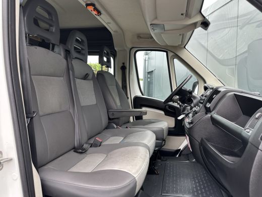 Citroën Jumper 2.2 HDI 131 PK ZWAAR / L2H2 / 7-PERS DUBBELE CABINE / AIRCO / 3 TONS TREKHAAK / CAMERA / INRICHTING ActivLease financial lease