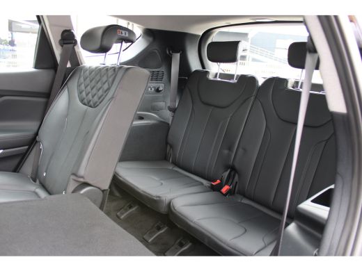 Hyundai Santa Fe 1.6 T-GDI PHEV Comfort Smart 7p. | Eleketrisch bedienbare stoelen | Lederen bekleding | Navigatie... ActivLease financial lease