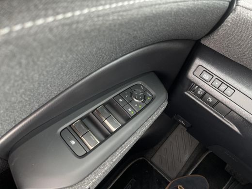 Lexus LBX 2WD Comfort & Safety Pack ActivLease financial lease