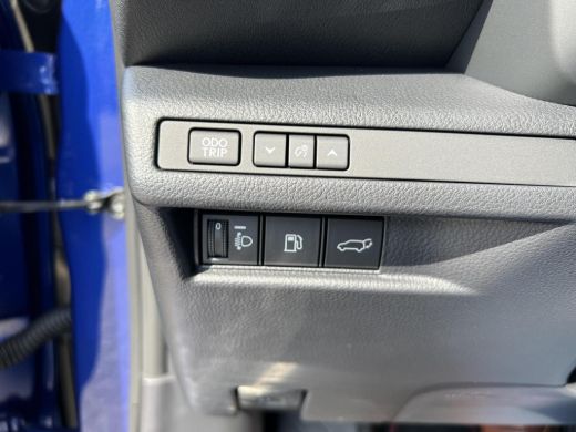Lexus LBX Emotion 2WD ActivLease financial lease
