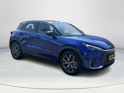 Lexus LBX Emotion 2WD ActivLease financial lease