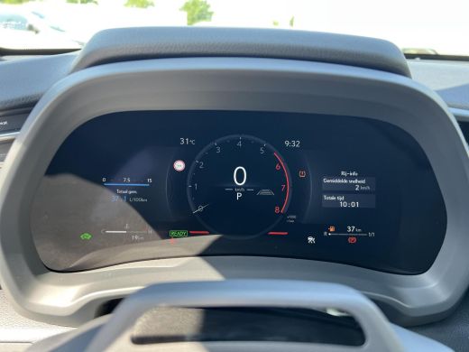 Lexus LBX Emotion 2WD ActivLease financial lease