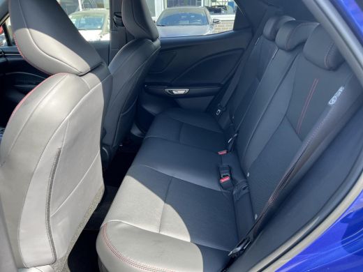 Lexus LBX Emotion 2WD ActivLease financial lease