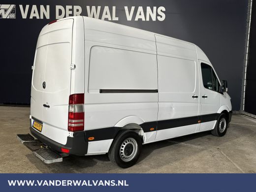 Mercedes-Benz Sprinter 316 CDI 164pk L2H2 Euro6 Airco | 2800kg Trekhaak | Cruisecontrol Parkeersensoren, Chauffeursstoel ActivLease financial lease