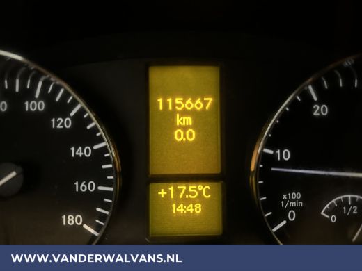 Mercedes-Benz Sprinter 316 CDI 164pk L2H2 Euro6 Airco | 2800kg Trekhaak | Cruisecontrol Parkeersensoren, Chauffeursstoel ActivLease financial lease