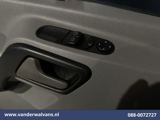 Mercedes-Benz Sprinter 316 CDI 164pk L2H2 Euro6 Airco | 2800kg Trekhaak | Cruisecontrol Parkeersensoren, Chauffeursstoel ActivLease financial lease