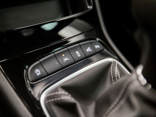 Opel Astra Sports Tourer 1.2 Sport (APPLE CARPLAY, NAVIGATIE, CLIMATE, CAMERA, ADAPTIVE CRUISE, SPORTSTOELEN... ActivLease financial lease