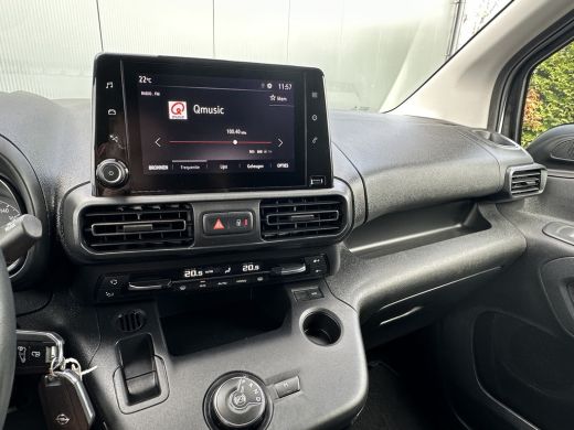 Opel Combo 1.5 BlueHDi 130 PK AUTOMAAT / L2H1 / 31.834 KM / CAMERA / ECC / CRUISE / TREKHAAK / STUURVERWARMING ActivLease financial lease