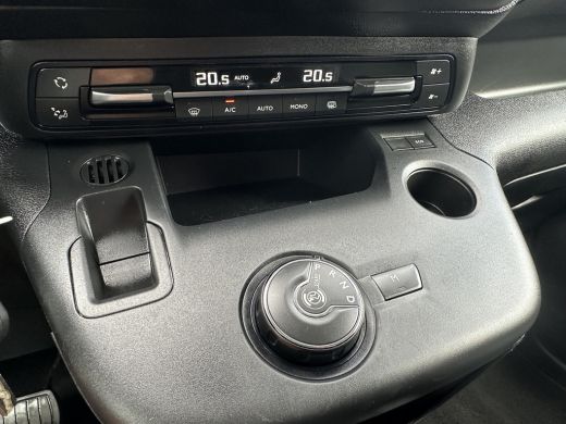 Opel Combo 1.5 BlueHDi 130 PK AUTOMAAT / L2H1 / 31.834 KM / CAMERA / ECC / CRUISE / TREKHAAK / STUURVERWARMING ActivLease financial lease