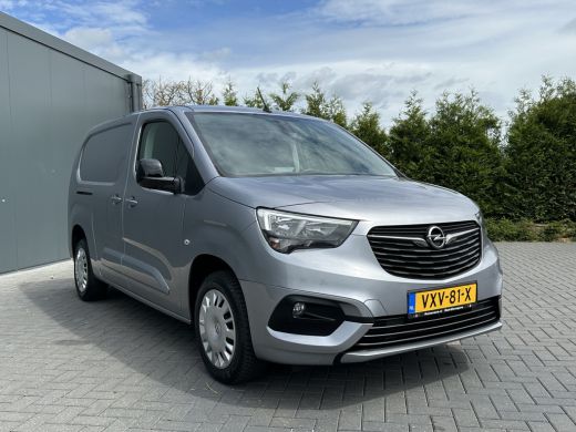 Opel Combo 1.5 BlueHDi 130 PK AUTOMAAT / L2H1 / 31.834 KM / CAMERA / ECC / CRUISE / TREKHAAK / STUURVERWARMING ActivLease financial lease