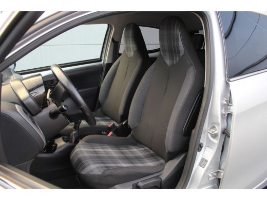 Peugeot 108 1.0 e-VTi Active | Airco | Elek. Ramen | Stuurw. Bediening | Bluetooth | | Airco | Elek. Ramen | ... ActivLease financial lease