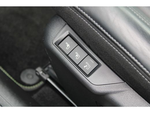 Peugeot 2008 1.2 PureTech GT-Line | Navigatie | Camera | Leder | Stoelverwarming | Massage | 18 Inch | Keyless | ActivLease financial lease
