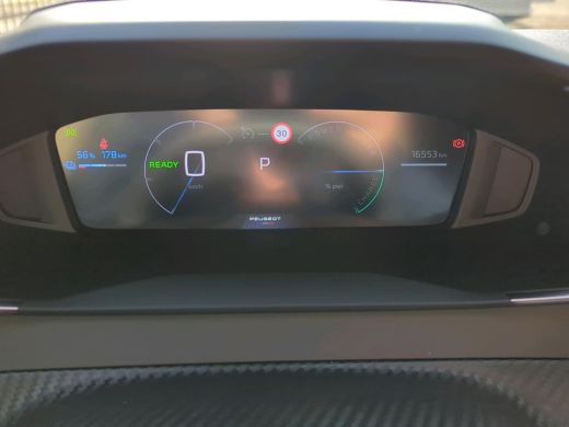 Peugeot e-2008 EV Allure 54 kWh | Navi | Camera | Clima | Cruise | Apple Carplay/Android Auto | | 11 kW lader | ... ActivLease financial lease