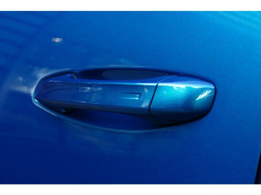Peugeot e-5008 EV 210PK 73KWH GT AVANTAGE AUTOMAAT NAVI / CLIMA / WARMTEPOMP / 19"LMV / 360 CAMERA / PANODAK / K... ActivLease financial lease