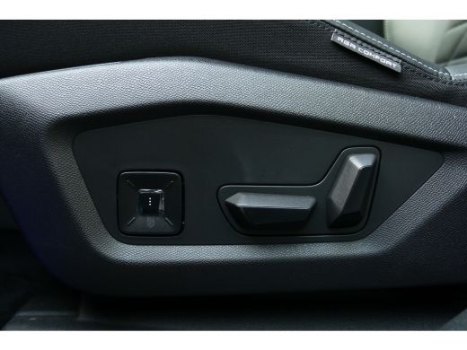 Peugeot e-5008 EV 210PK 73KWH GT AVANTAGE AUTOMAAT NAVI / CLIMA / WARMTEPOMP / 19"LMV / 360 CAMERA / PANODAK / K... ActivLease financial lease